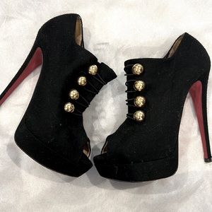 Christian Louboutain black heals size 41